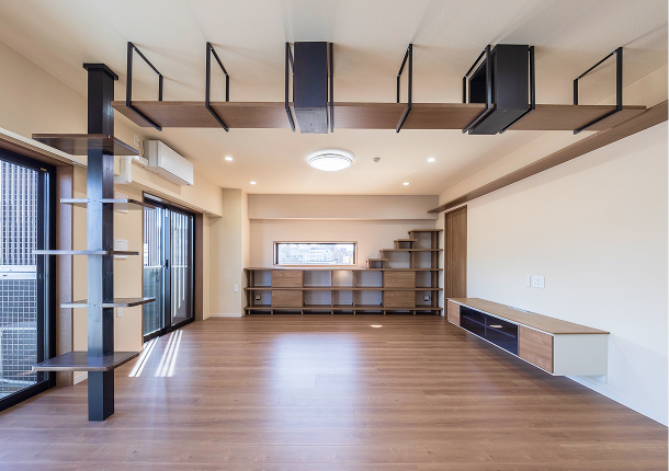  ヒトが使いやすく、猫がプラグを気にしにくい高さや形状で設置。